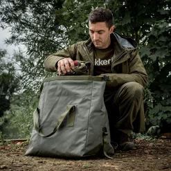 Trakker Downpour Roll-Up Fishing Carryall 16 Trakker Downpour Roll-Up Fishing Carryall -Fishing Verkaufe trakker downpour roll up carryall 11