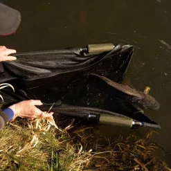 Trakker Sanctuary V2 Rückhalte- & Wiegeschlinge, XL -Fishing Verkaufe trakker sanctuary retention sling v2 5 1